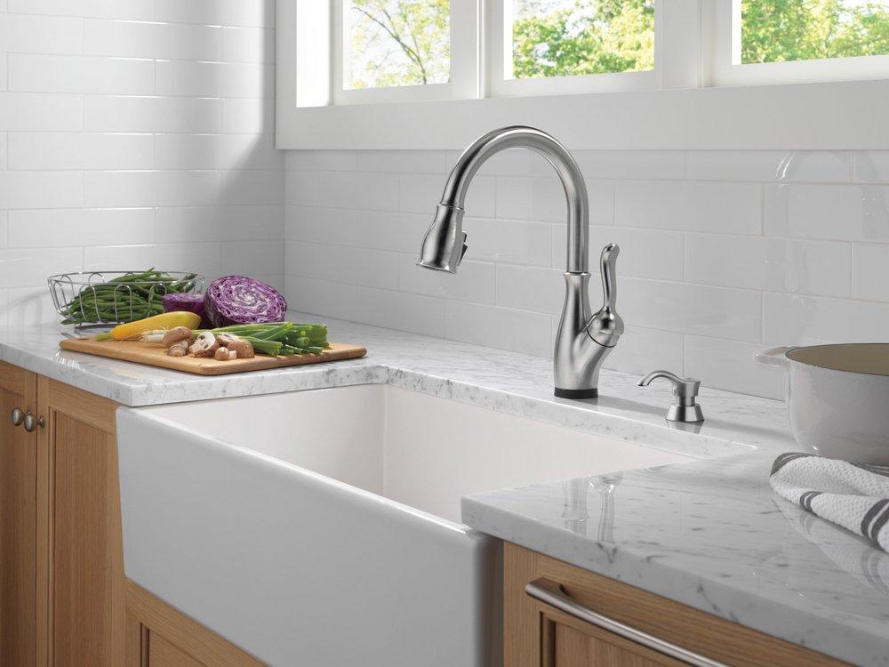 Single Handle Pull Down Touchless Kitchen Faucet with Touch Activation in Arctic Stainless 