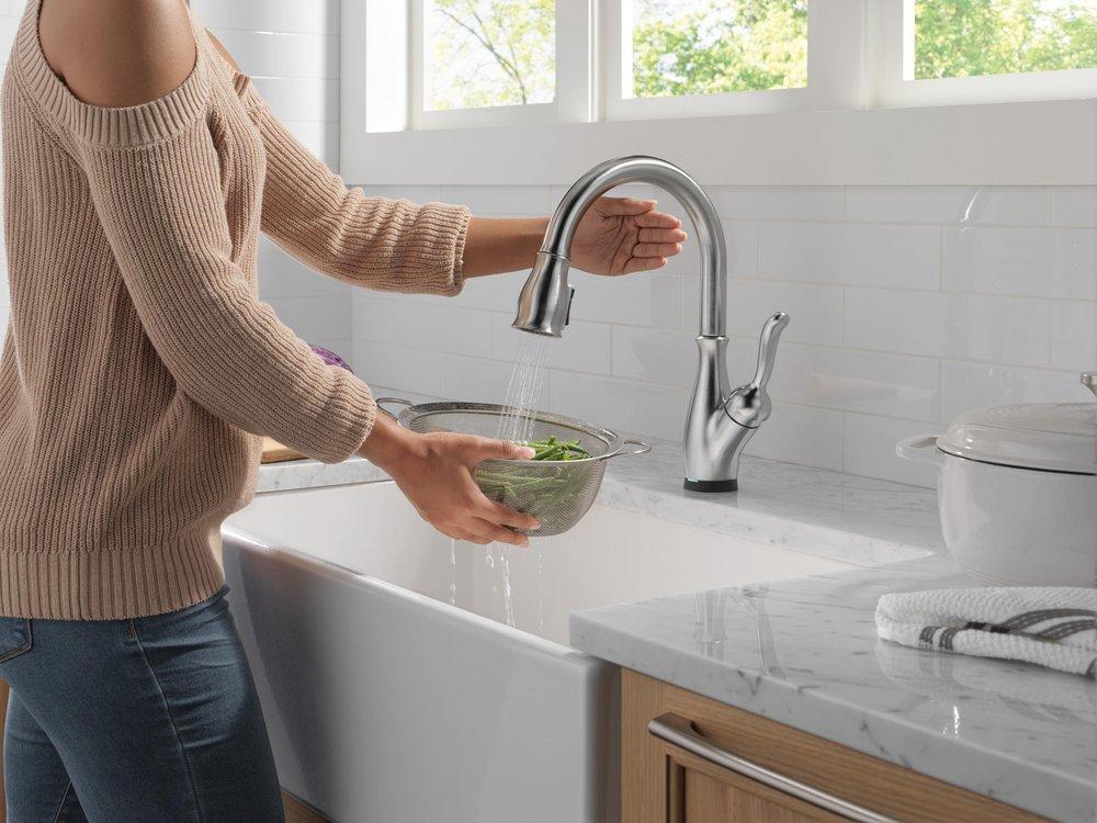 Single Handle Pull Down Touchless Kitchen Faucet with Touch Activation in Arctic Stainless 