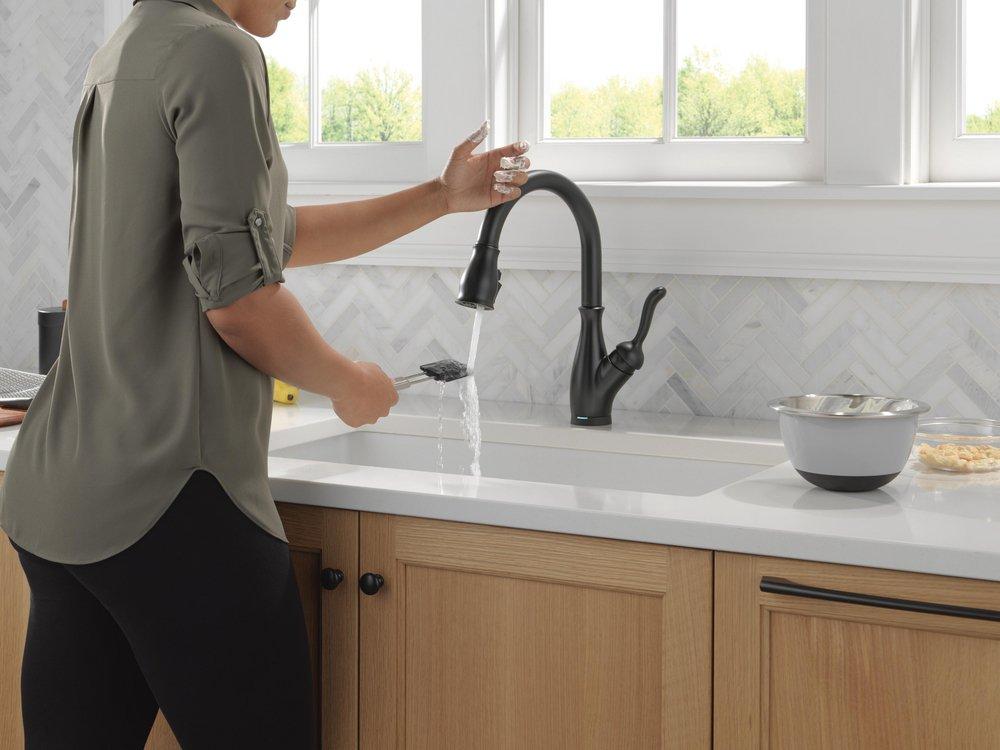 Single Handle Pull Down Touchless Kitchen Faucet with Touch Activation in Matte Black 