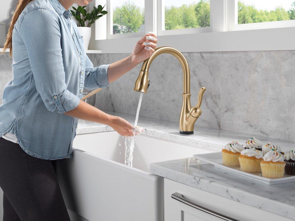 Single Handle Pull Down Touchless with Touch Activation Kitchen Faucet in Venetian Bronze 