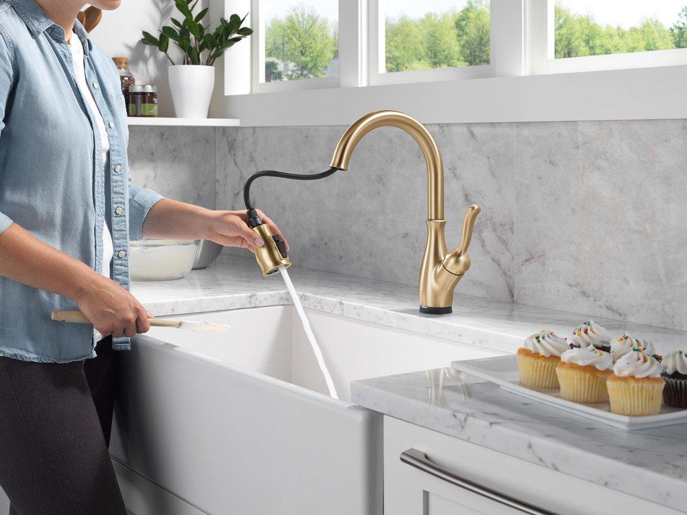 Single Handle Pull Down Touchless with Touch Activation Kitchen Faucet in Venetian Bronze 