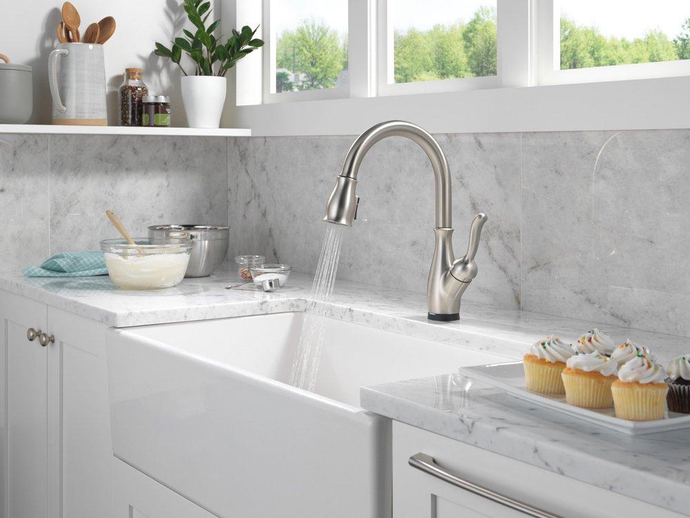 Single Handle Pull Down Touchless Kitchen Faucet with Touch Activation in SpotShield&reg; Stainless 