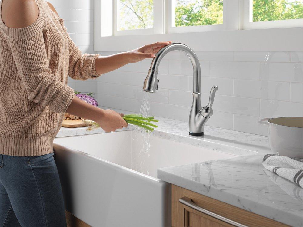 Single Handle Pull Down Touchless Kitchen Faucet with Touch and Voice Activation in Arctic Stainless 