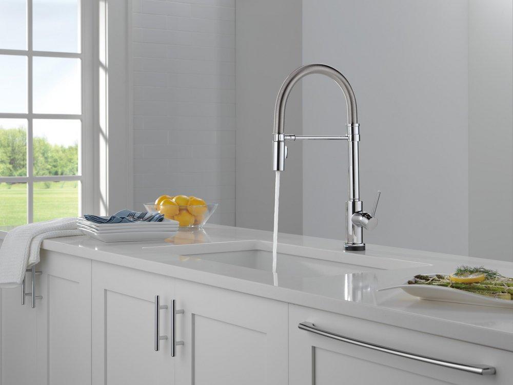 Single Handle Pull Down Kitchen Faucet with Touch Activation in Chrome 