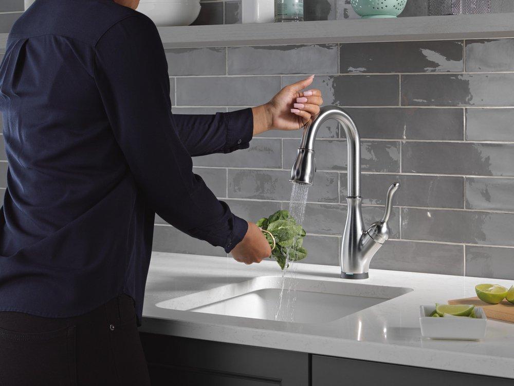 Delta Faucet Arctic Stainless Single Handle Pull Down Bar Faucet with Touch2O&reg; Technology 