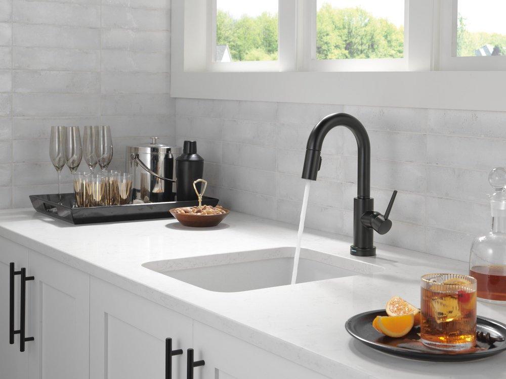 Delta Faucet Matte Black Single Handle Pull Down Bar Faucet 