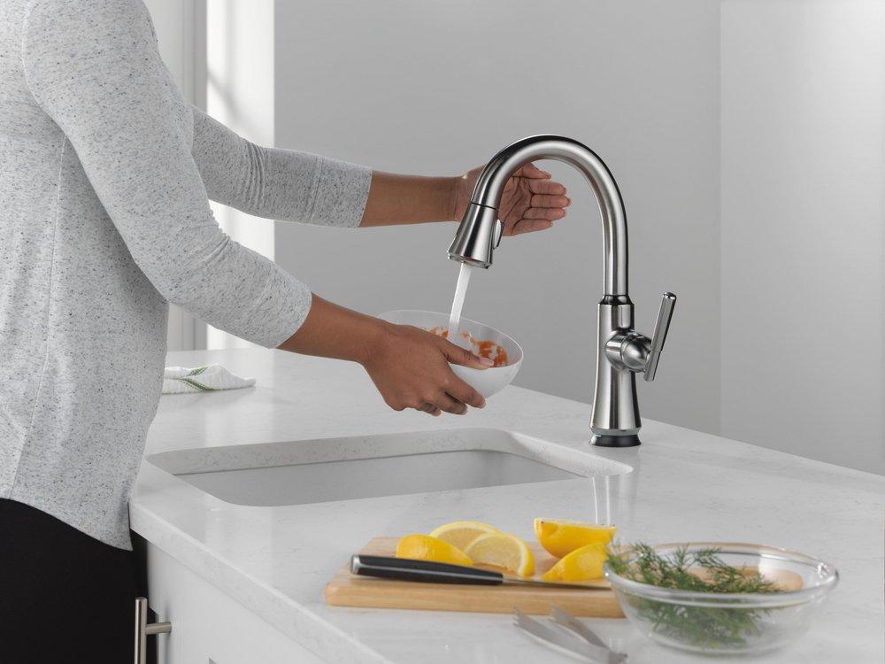 Delta Faucet Arctic Stainless Single Handle Pull Down Bar Faucet with Touch2O&reg; Technology 