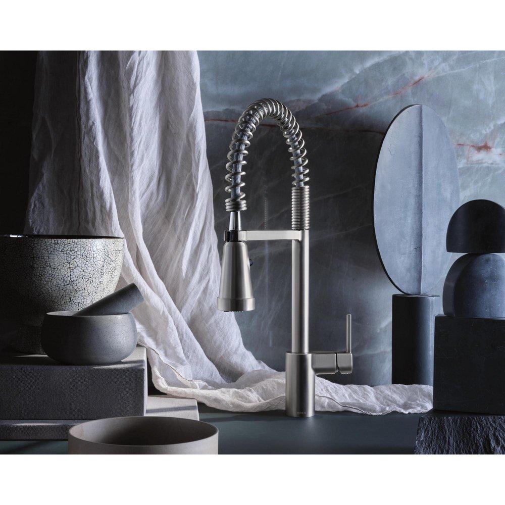 SPOT RESIST STAINLESS ONE-HANDLE HIGH ARC FILTERING PULLDOWN KITCHEN FAUCET 