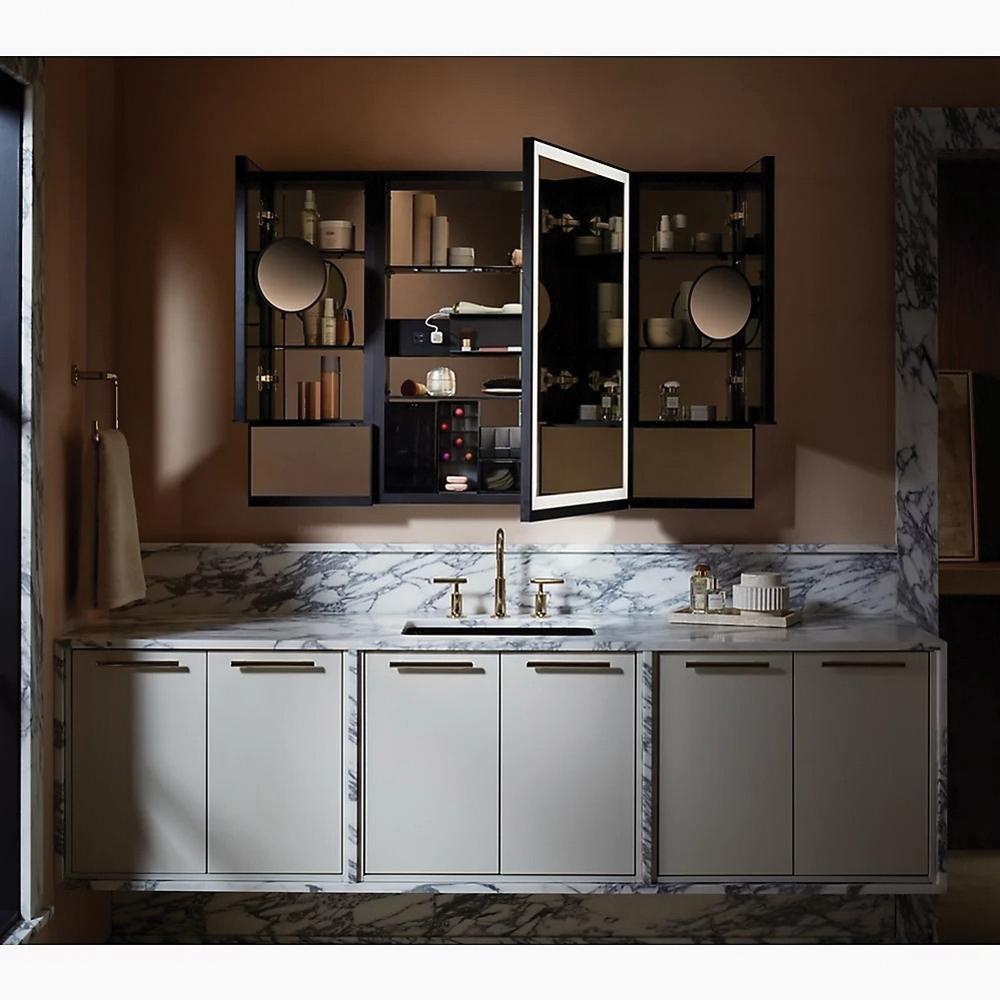 COLLAGE MC 300MM SHOWCASE R BL 