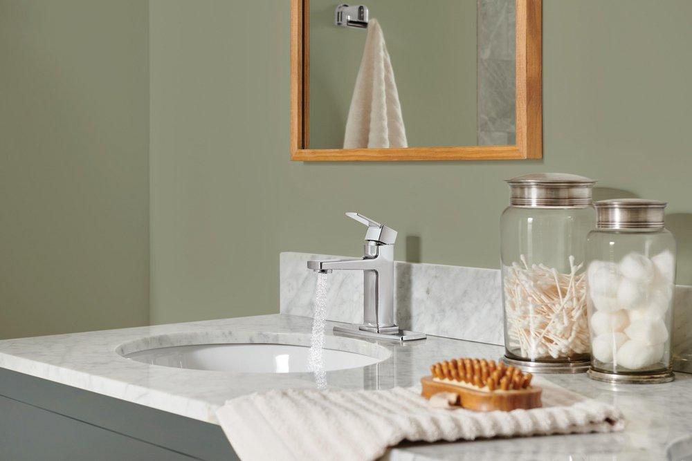 PEERLESS EZRA SINGLE TOP HANDLE LAVATORY FAUCET 