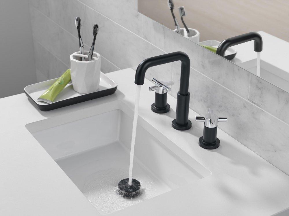 DELTA NICOLI TWO HANDLE WIDESPREAD BATHROOM FAUCET 