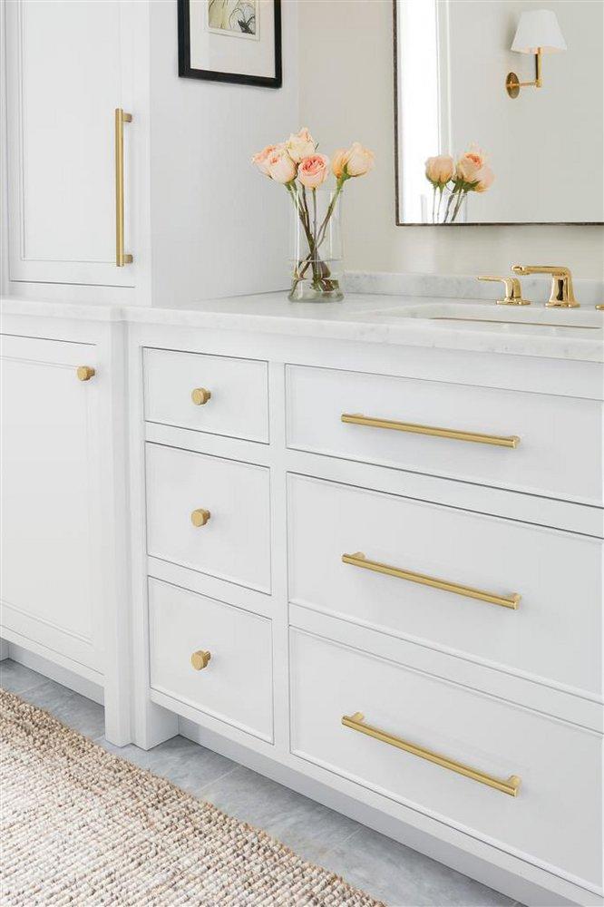 BRONX 1-1/4 INCH  32MM  DIAMETER CHAMPAGNE BRONZE CABINET KNOB 