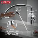 Single Handle Pull Out Kitchen Faucet in Chrome 