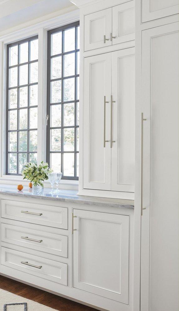 BAR PULLS 21-7/16 (544MM) CENTER-TO-CENTER SATIN NICKEL CABINET PULL 