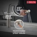 Single Handle Pull Out Kitchen Faucet in Stainless 