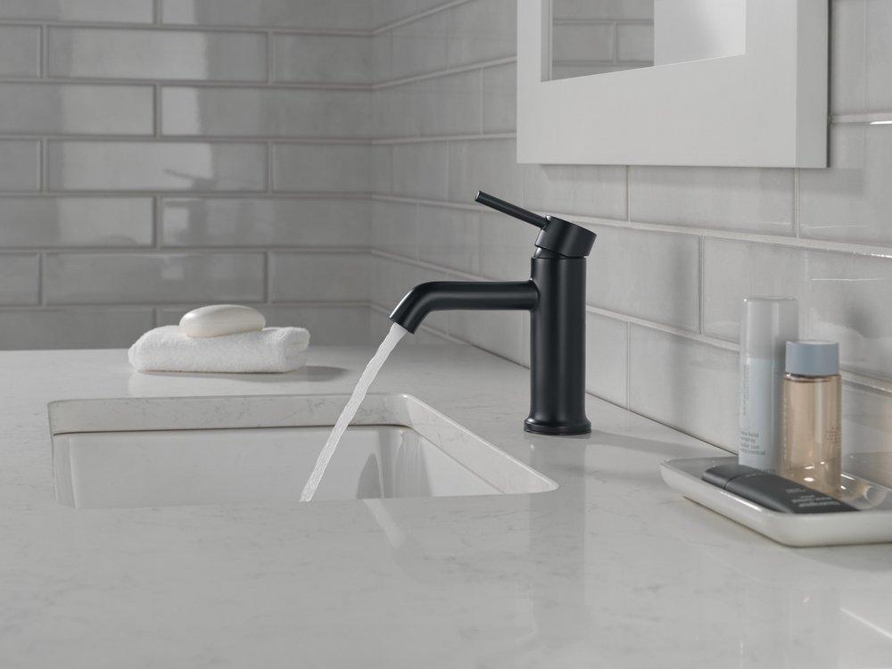 PEERLESS PRECEPT SINGLE TOP HANDLE LAVATORY FAUCET 