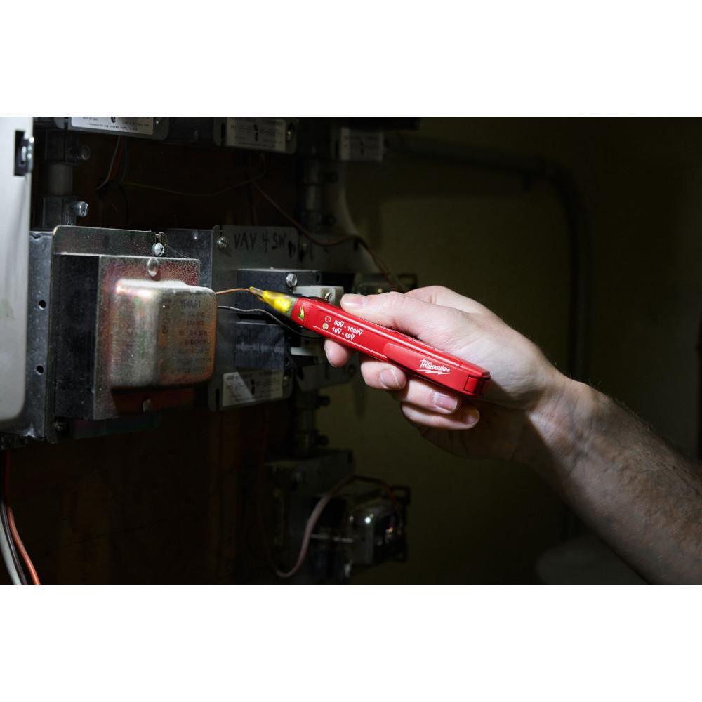 Dual Range Voltage Detector 