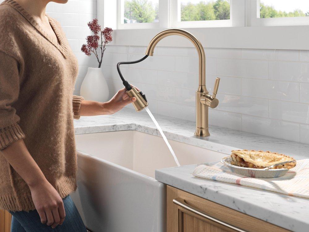 Single Handle Pull Down Kitchen Faucet in Champagne Bronze 