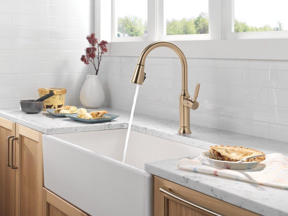 Single Handle Pull Down Kitchen Faucet in Champagne Bronze 