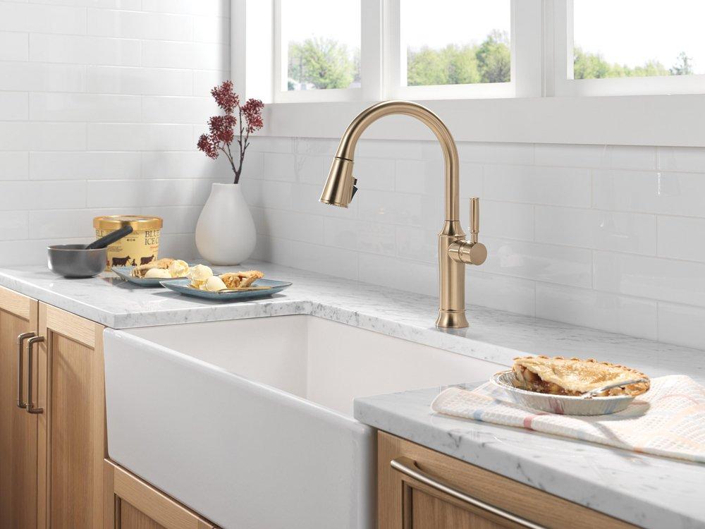 Single Handle Pull Down Kitchen Faucet in Champagne Bronze 