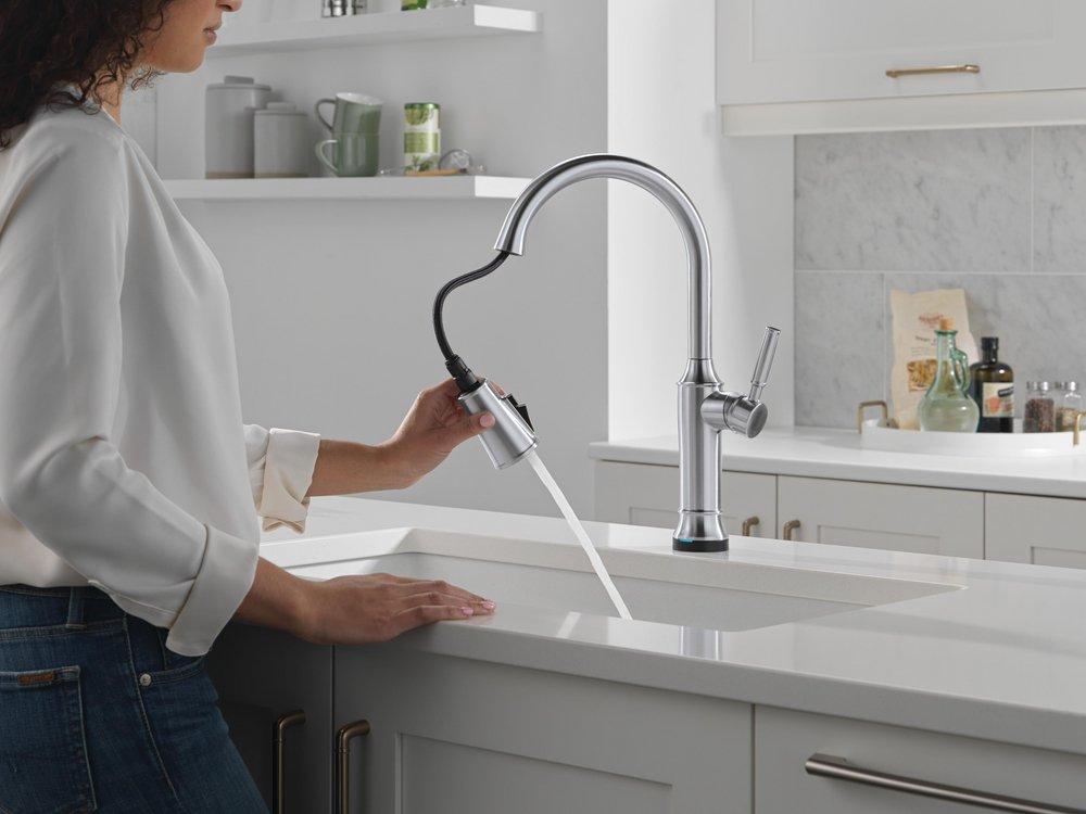 Single Handle Pull Down Touchless Kitchen Faucet in Arctic Stainless 
