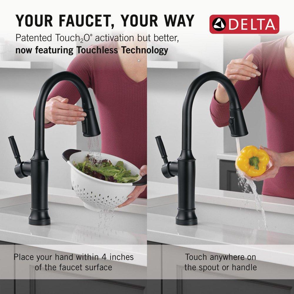 Single Handle Pull Down Touchless Kitchen Faucet in Matte Black 