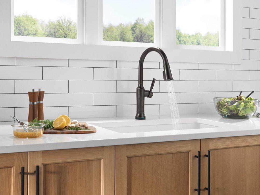 Single Handle Pull Down Touchless Kitchen Faucet in Venetian Bronze 
