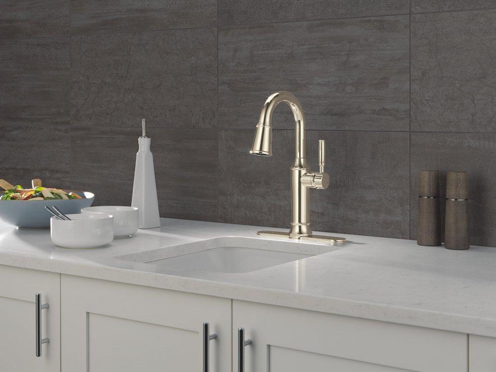 DELTA RENALDI SINGLE HANDLE PULL-DOWN BAR / PREP FAUCET 