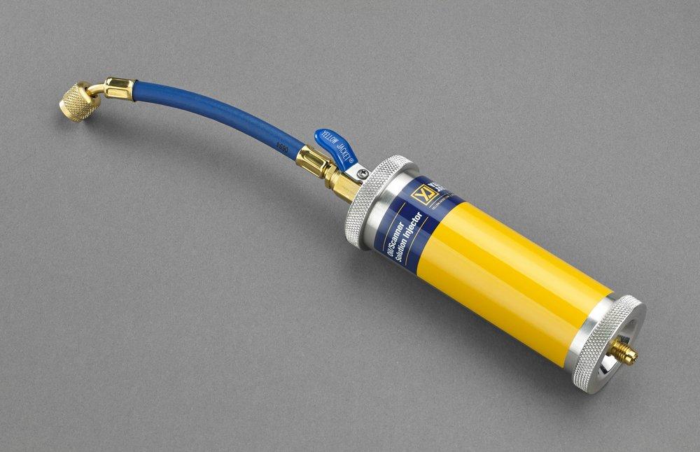 YELLOW JACKET&reg; 4 oz. Oil Injector 