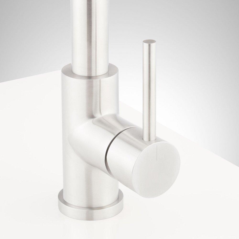 Single Handle Pull Down Outdoor Kitchen Faucet in Stainless Steel 