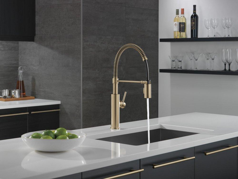 Single Handle Pull Down Kitchen Faucet in Champagne Bronze 