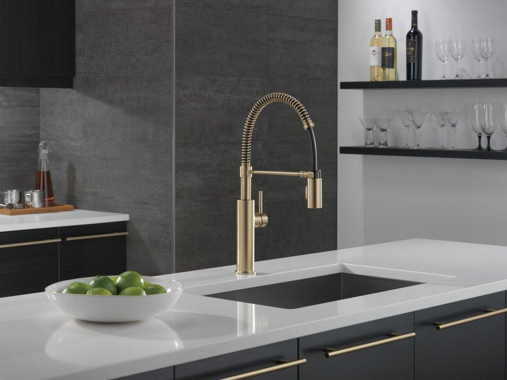 Single Handle Pull Down Kitchen Faucet in Champagne Bronze 