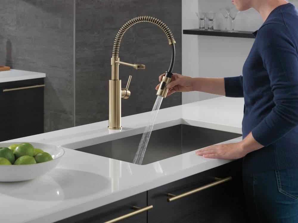 Single Handle Pull Down Kitchen Faucet in Champagne Bronze 