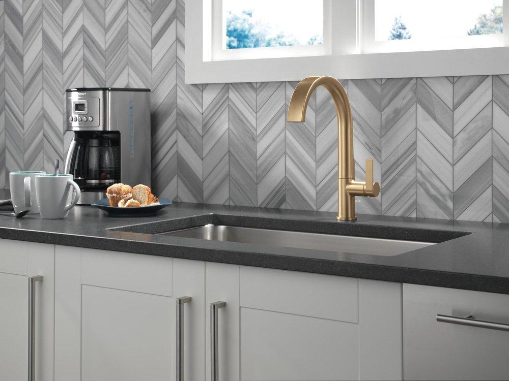 Single Handle Pull Down Kitchen Faucet in Champagne Bronze 