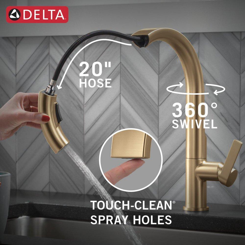 Single Handle Pull Down Kitchen Faucet in Champagne Bronze 