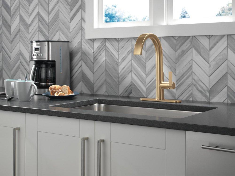 Single Handle Pull Down Kitchen Faucet in Champagne Bronze 