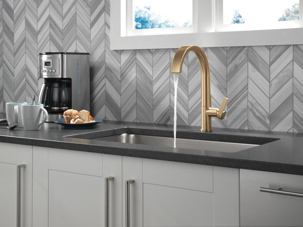 Single Handle Pull Down Kitchen Faucet in Champagne Bronze 