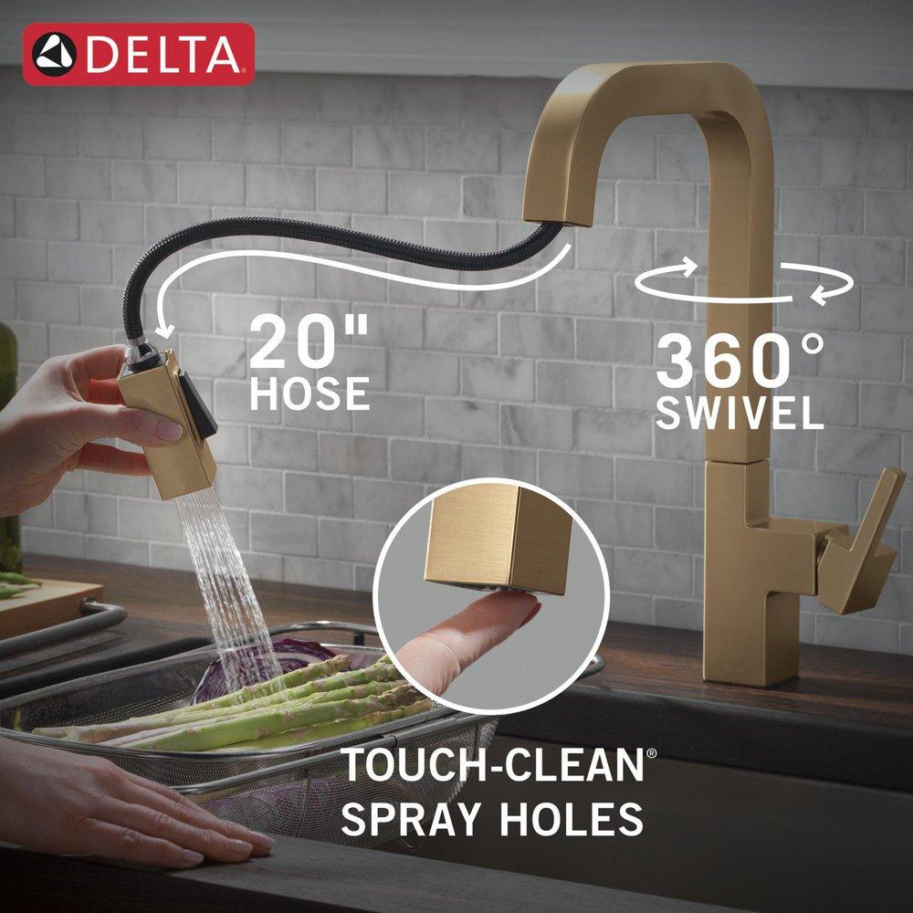 DELTA JUNCTION SINGLE HANDLE PULL-DOWN KITCHEN FAUCET 