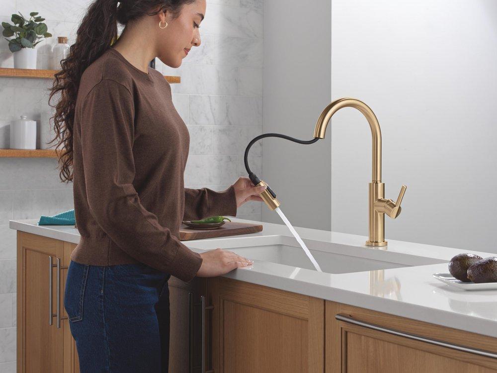 Single Handle Pull Down Kitchen Faucet in Champagne Bronze 