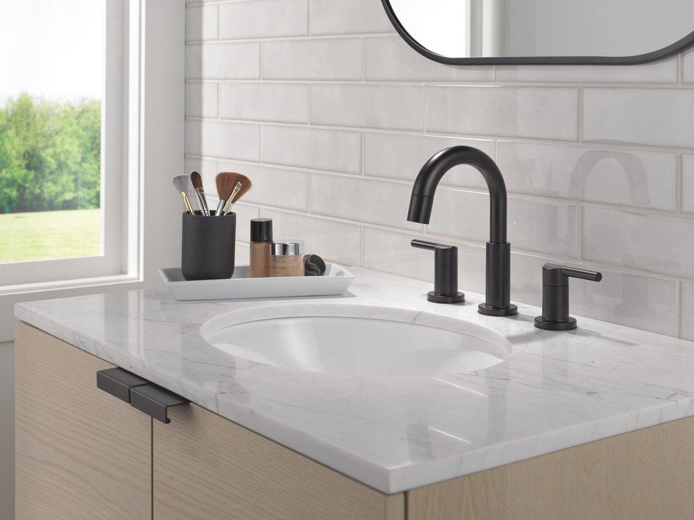 Two Handle Widespread Bathroom Sink Faucet in Matte Black 