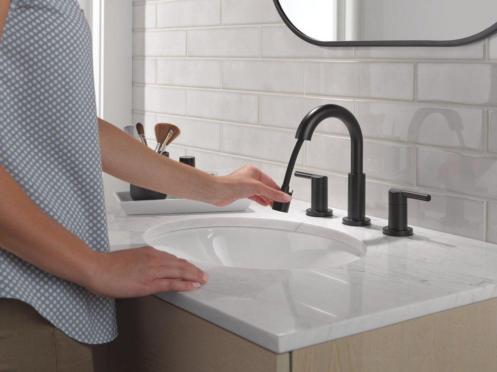 Two Handle Widespread Bathroom Sink Faucet in Matte Black 