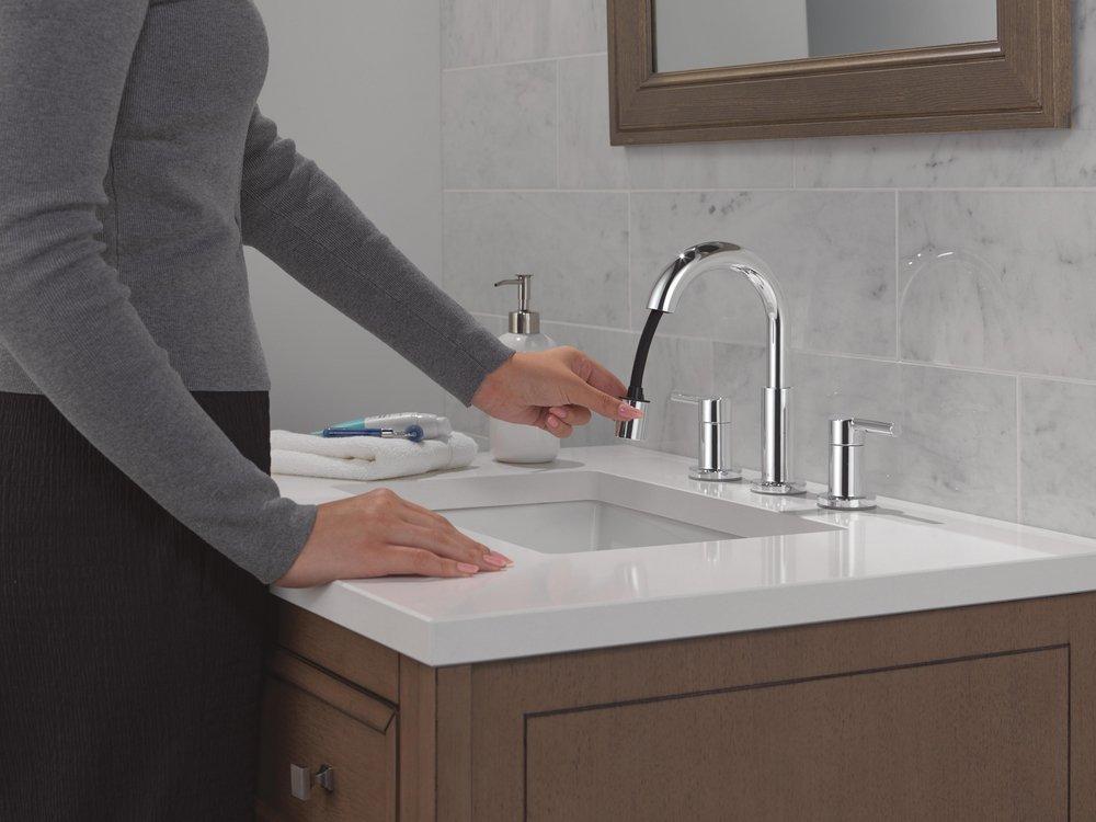 Two Handle Widespread Bathroom Sink Faucet in Chrome 