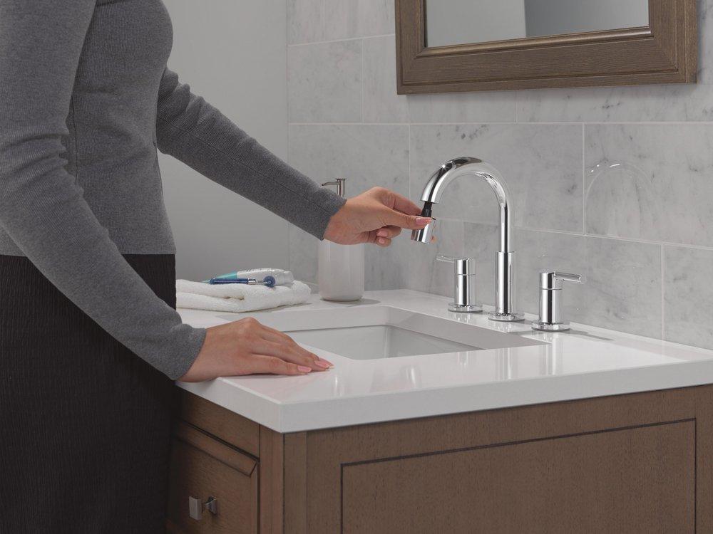Two Handle Widespread Bathroom Sink Faucet in Chrome 