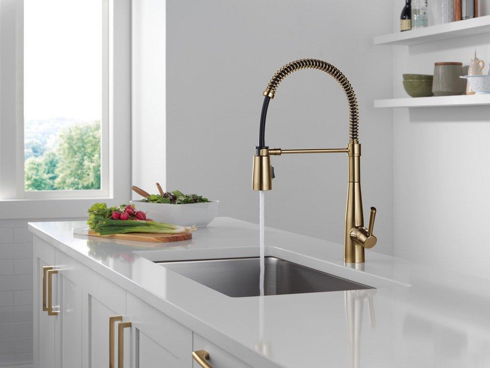 Single Handle Pull Down Kitchen Faucet in Champagne Bronze 