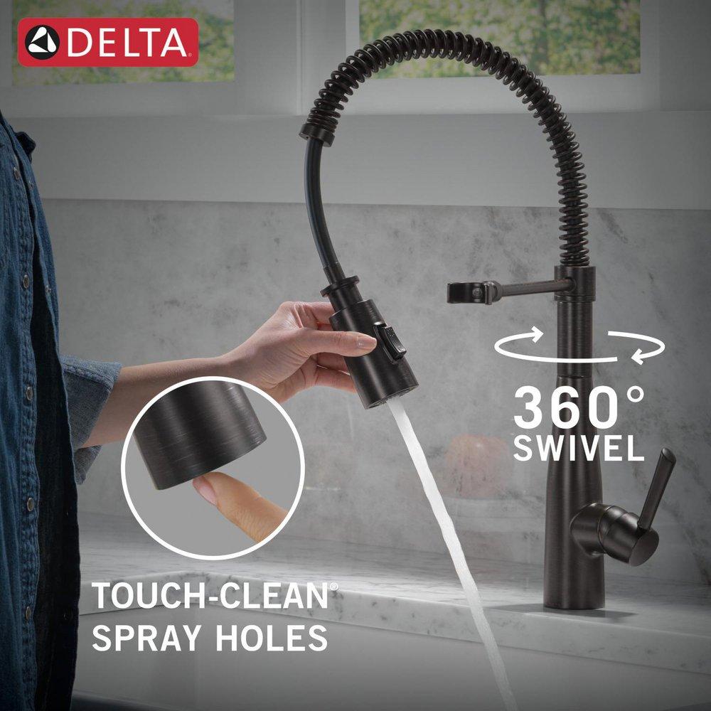 Single Handle Pull Down Kitchen Faucet in Venetian Bronze 