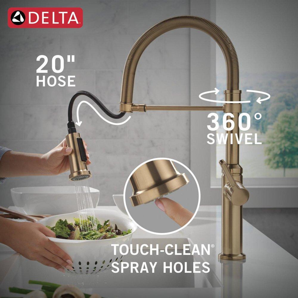 Single Handle Pull Down Kitchen Faucet in Champagne Bronze 