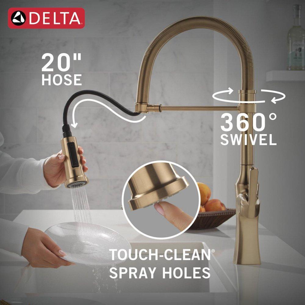 Single Handle Pull Down Kitchen Faucet in Champagne Bronze 