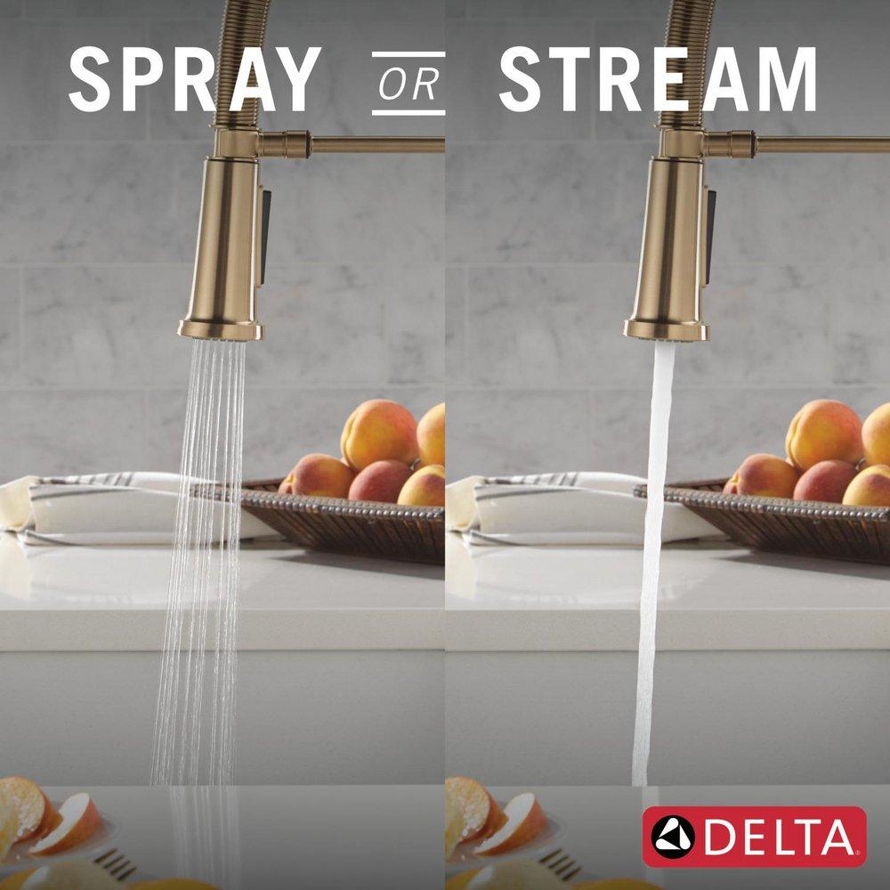 Single Handle Pull Down Kitchen Faucet in Champagne Bronze 