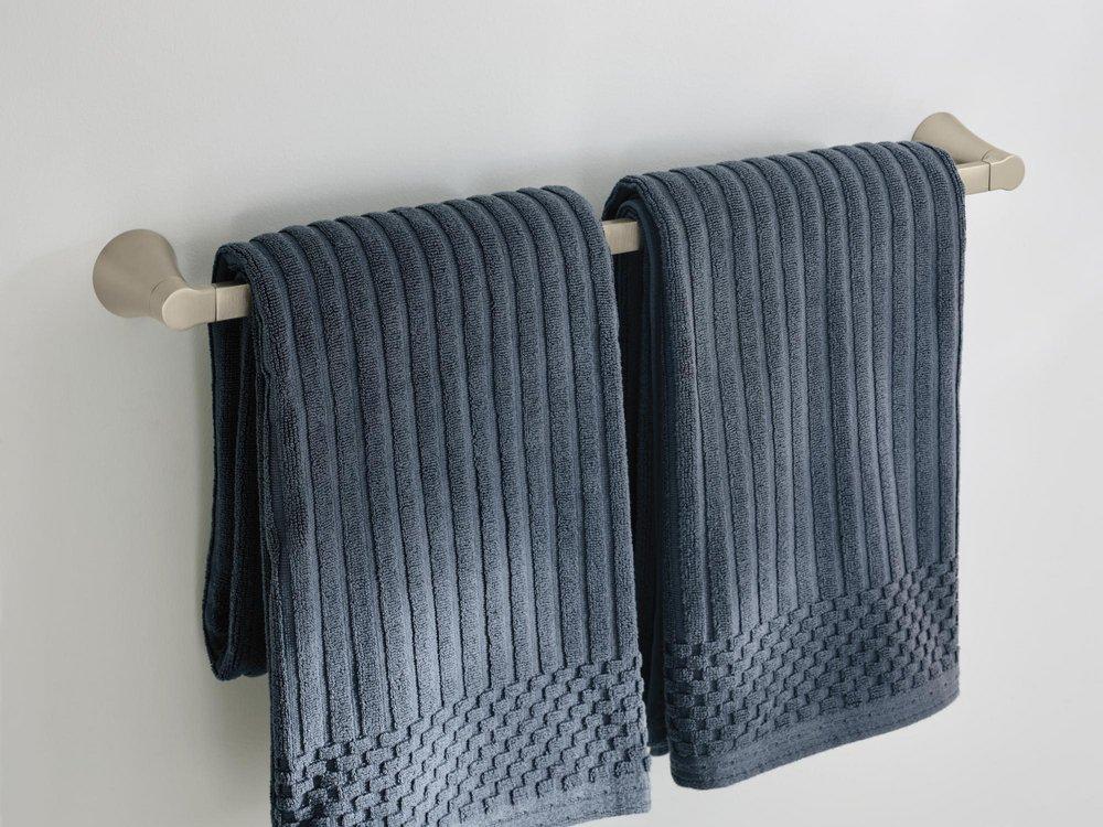 BRUSHED NICKEL TOWEL BAR 