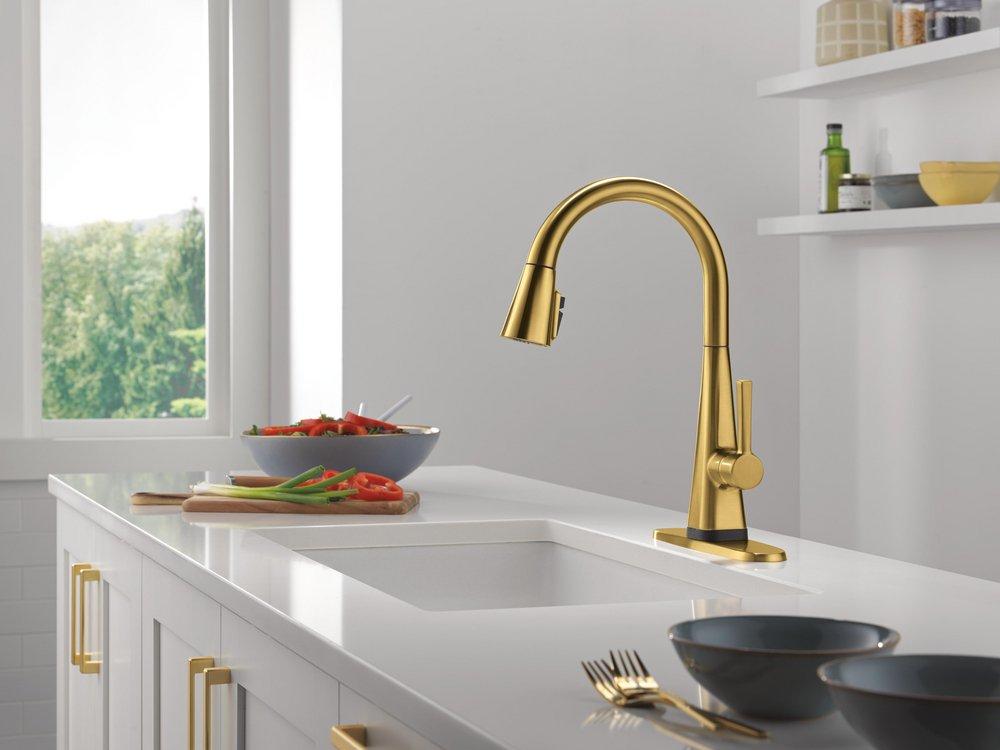 DELTA LENTA TOUCH2O KITCHEN FAUCET WITH TOUCHLESS TECHNOLOGY 
